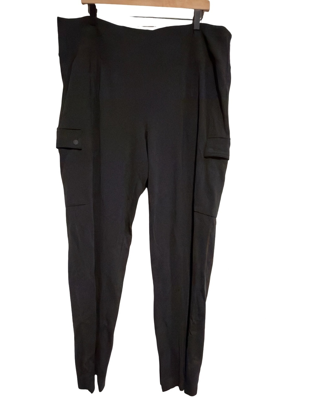 Athleta Black Tapered Cargo Joggers